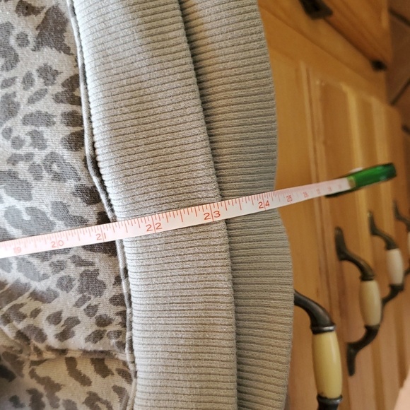 American Eagle Amm...Mazingly Soft Sage Leopard Print LSlv 1/4 Zip Sz. XS Hoodie - Picture 12 of 12